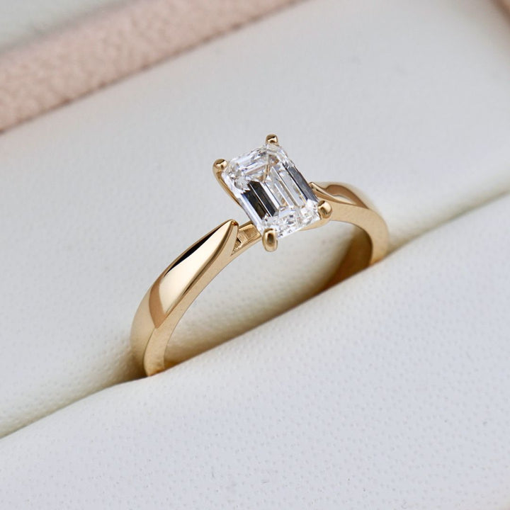 Bague solitaire Émeraude en or 14K - 18K et diamant 1 ct