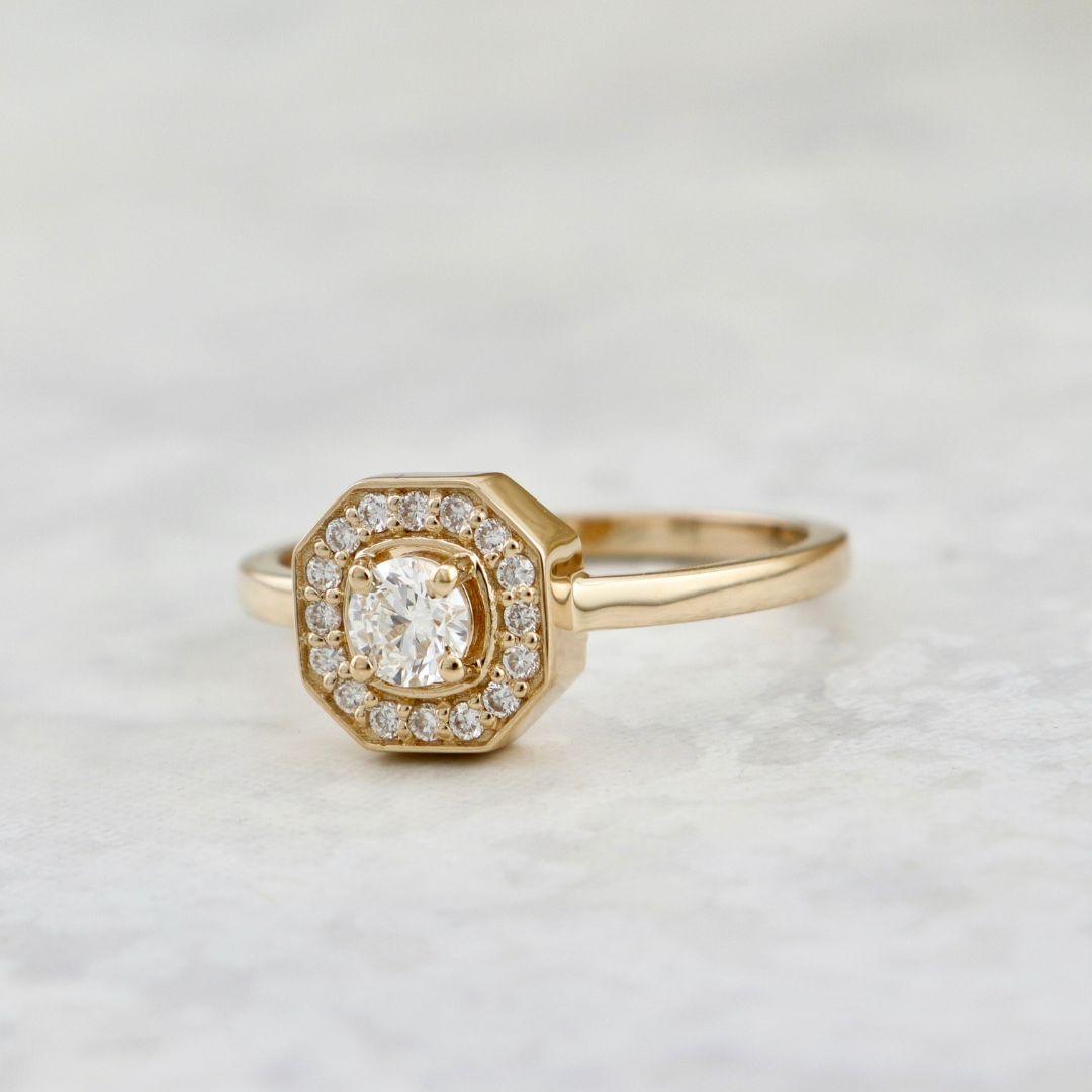 Bague Art Deco en or 18K et diamants