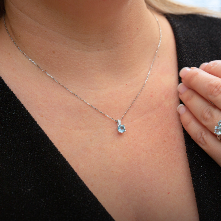 Collier Aqua en or 14K, diamants et topaze