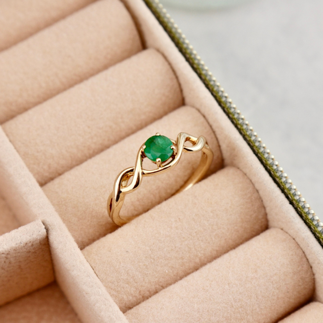 Twist 10K Gold and Emerald Ring