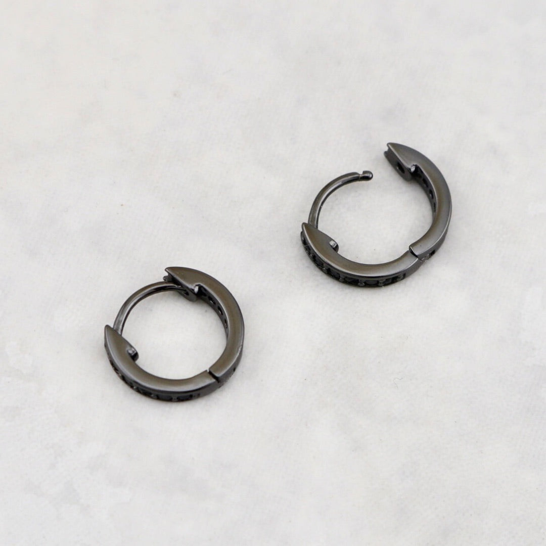 Boucles d'oreilles Huggies Midnight en argent sterling