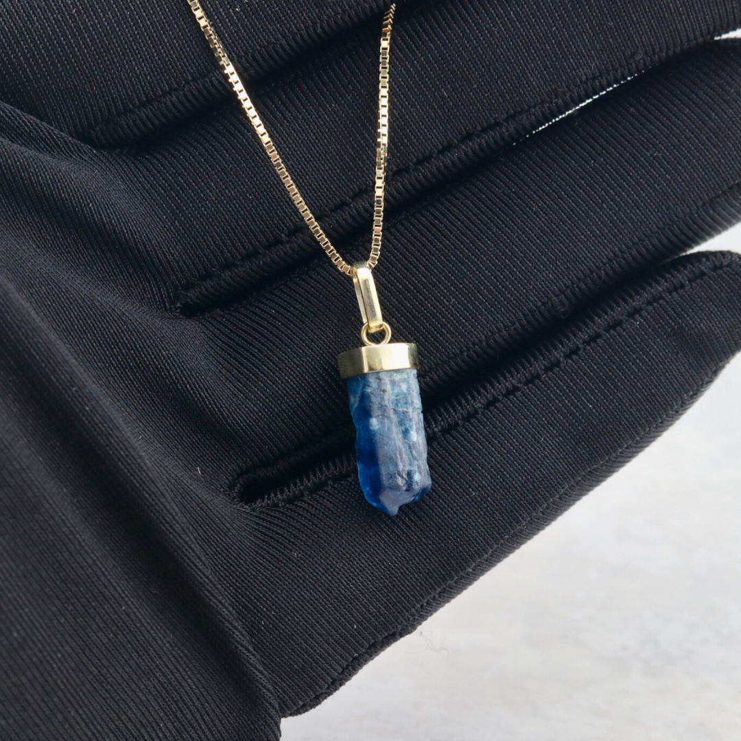 Collier Amulette or 14K et apatite