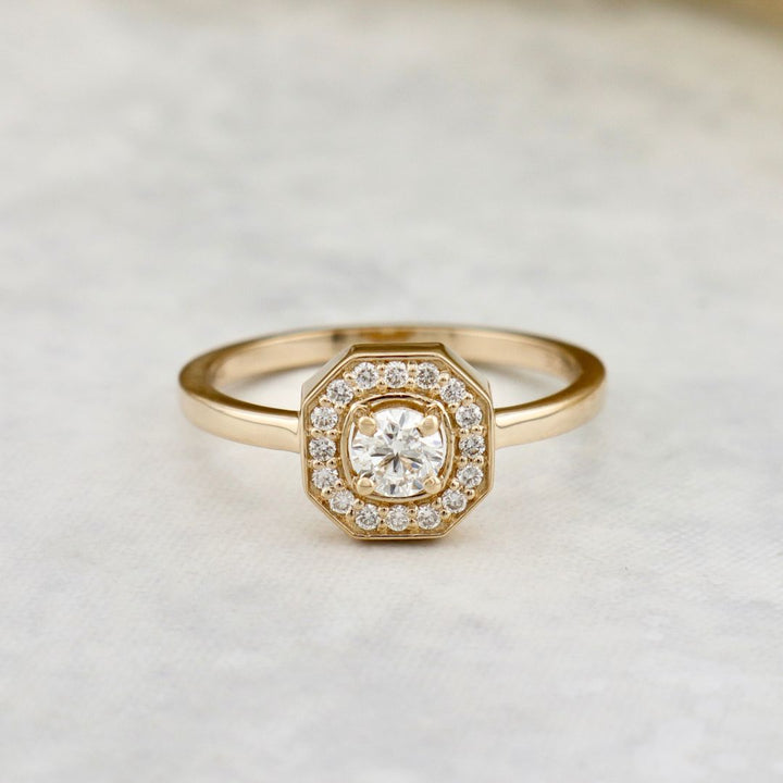 Art Deco 18K Gold and Diamond Ring