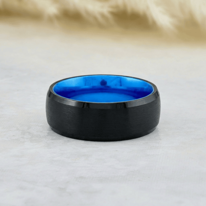 Bague Bleue Électrique en tungstène Roadtripmadewood Bagues Bague Bleu Électrique Noire &amp; Bleu en tungstène | Mathieu Blanchard® Mathieu Blanchard Joaillerie