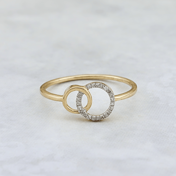 Bague Cercles et diamants en or jaune 10K - Bagues Bague Cercles en or 10K et diamants 0.05 ctw | Mathieu Blanchard Mathieu Blanchard Joaillerie