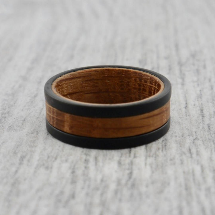 Roadtripmadewood Bagues Bague en tungstène et bois de whisky