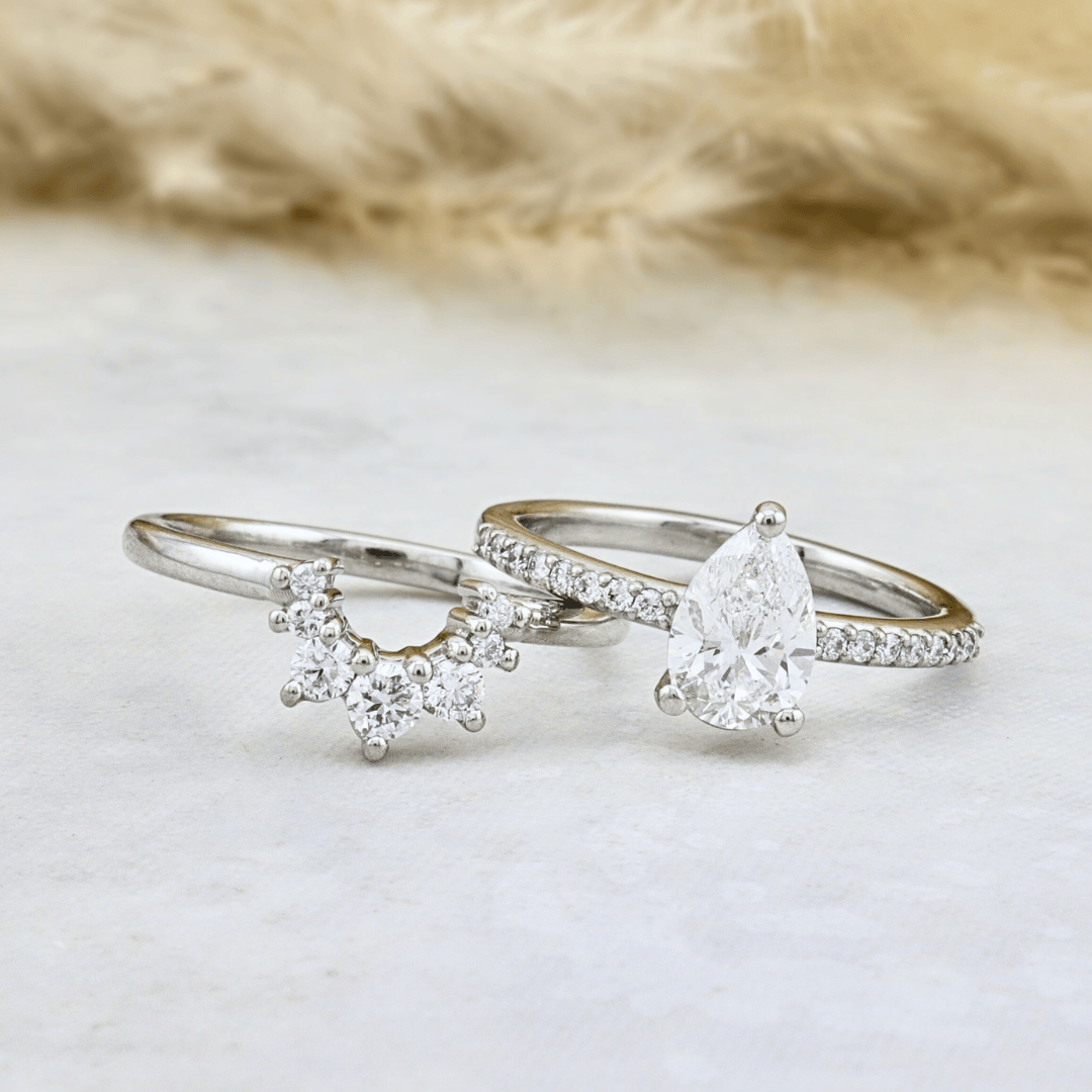 Bague Ensemble d'alliances Apothéose et diamants Mathieu Blanchard Bagues Duo de bagues | Diamant laboratoire poire 0,72 ct+ | Mathieu Blanchard Mathieu Blanchard Joaillerie