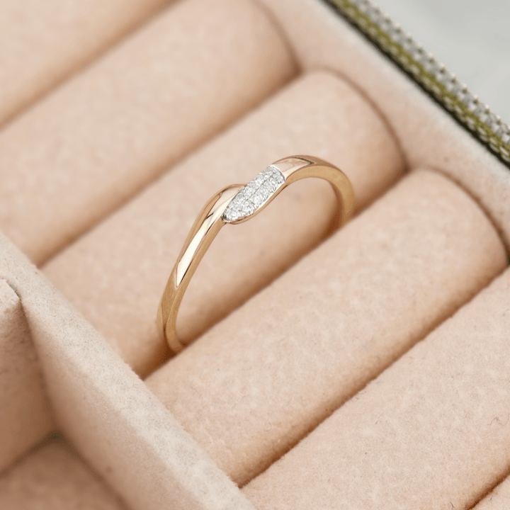 Bague et diamants - Bagues Bague minimaliste en or 10K et diamants | Mathieu Blanchard Mathieu Blanchard Joaillerie