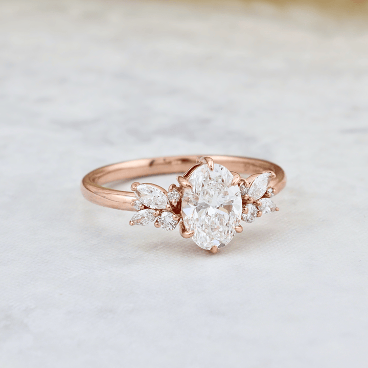 Bague Fancy et diamants Mathieu Blanchard Bagues Bague sur mesure Fancy | Diamant oval | Mathieu Blanchard Joaillerie Mathieu Blanchard Joaillerie