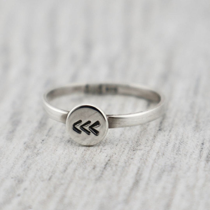 Audrey Seyer Bague Flèches minimaliste en argent sterling