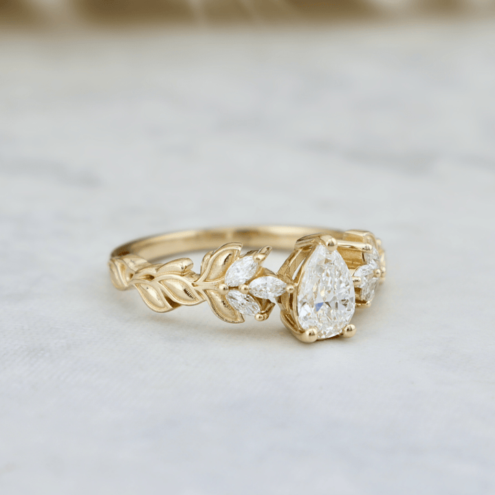 Bague Florale et diamants Mathieu Blanchard Bagues Bague de fiançailles Florale | Diamants | Mathieu Blanchard Joaillerie Mathieu Blanchard Joaillerie