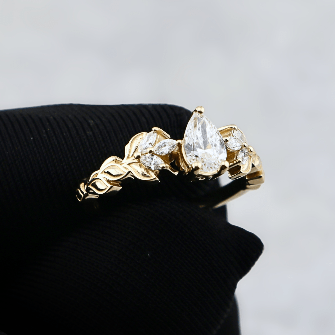 Bague Florale et diamants Mathieu Blanchard Bagues Bague de fiançailles Florale | Diamants | Mathieu Blanchard Joaillerie Mathieu Blanchard Joaillerie
