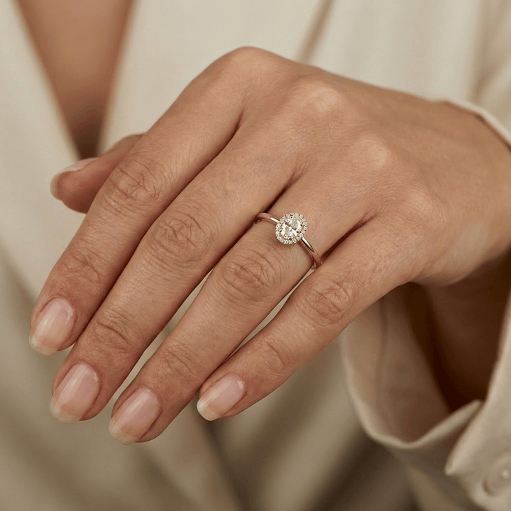 Mathieu Blanchard Bagues Bague Halo Oval en or 14K - 18K ou platine et diamants 0,6 ctw