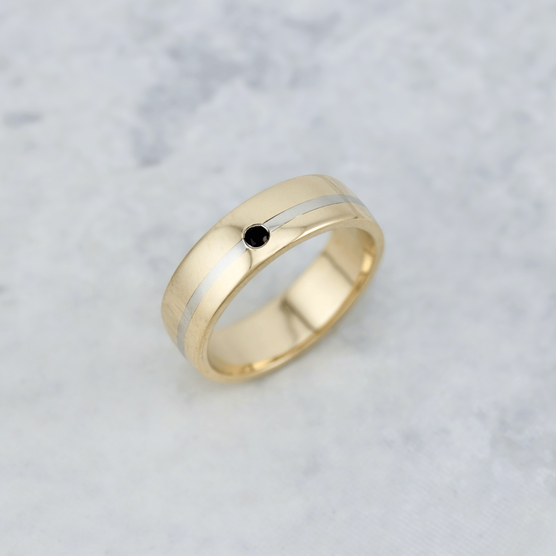 Bague Horizon et saphir Mathieu Blanchard Bagues Jonc de mariage 2 tons et saphir noir | Mathieu Blanchard Joaillerie Mathieu Blanchard Joaillerie
