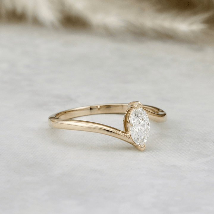 Mathieu Blanchard Bagues Bague Marquise en or 14K et diamant