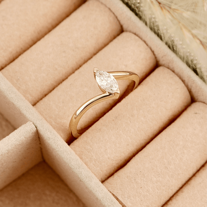 Bague Marquise et diamant 0,3 ct Mathieu Blanchard Bagues Bague Marquise en or 14K et diamant marquise 0,3ct | Mathieu Blanchard Mathieu Blanchard Joaillerie