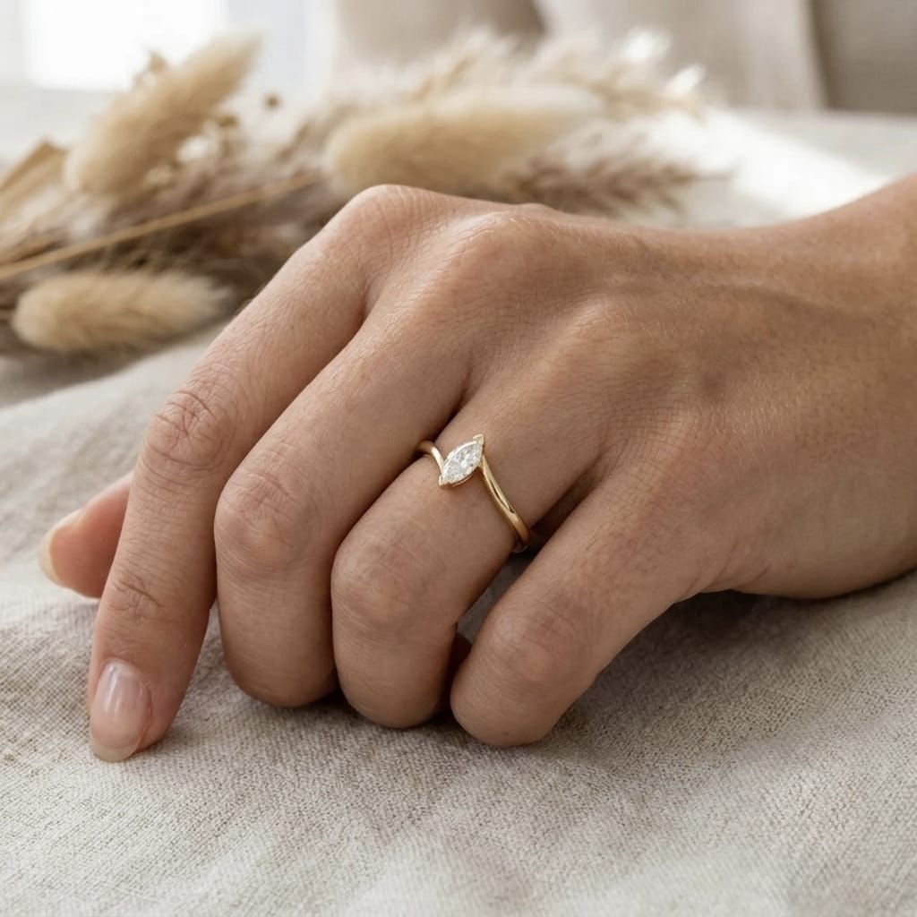 Bague Marquise et diamant 0,3 ct Mathieu Blanchard Bagues Bague Marquise en or 14K et diamant marquise 0,3ct | Mathieu Blanchard Mathieu Blanchard Joaillerie