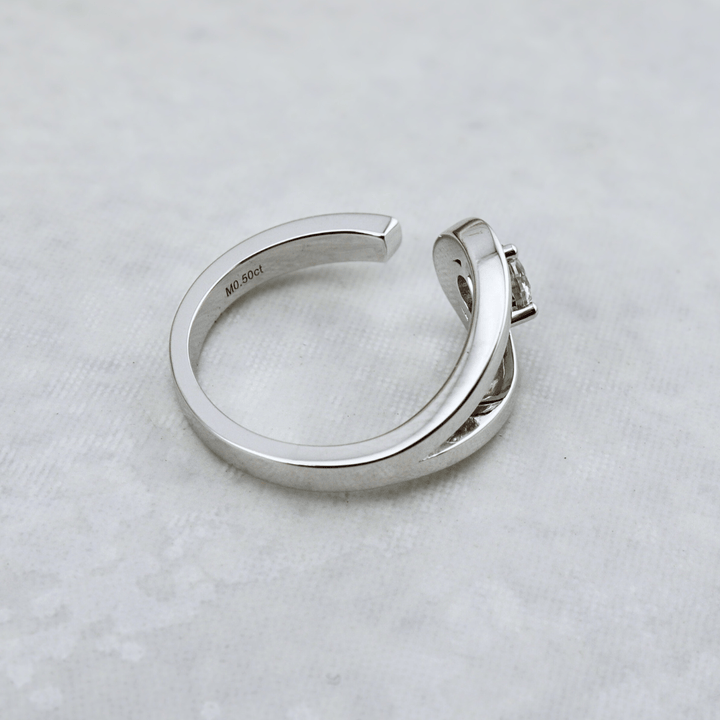 Mathieu Blanchard Bague Naïa en argent sterling et moissanite