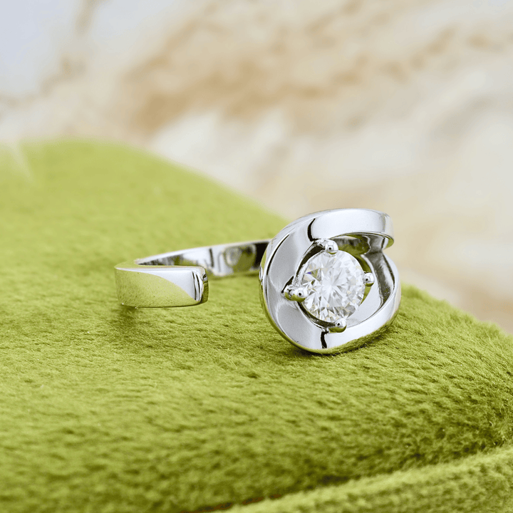 Mathieu Blanchard Bague Naïa en argent sterling et moissanite