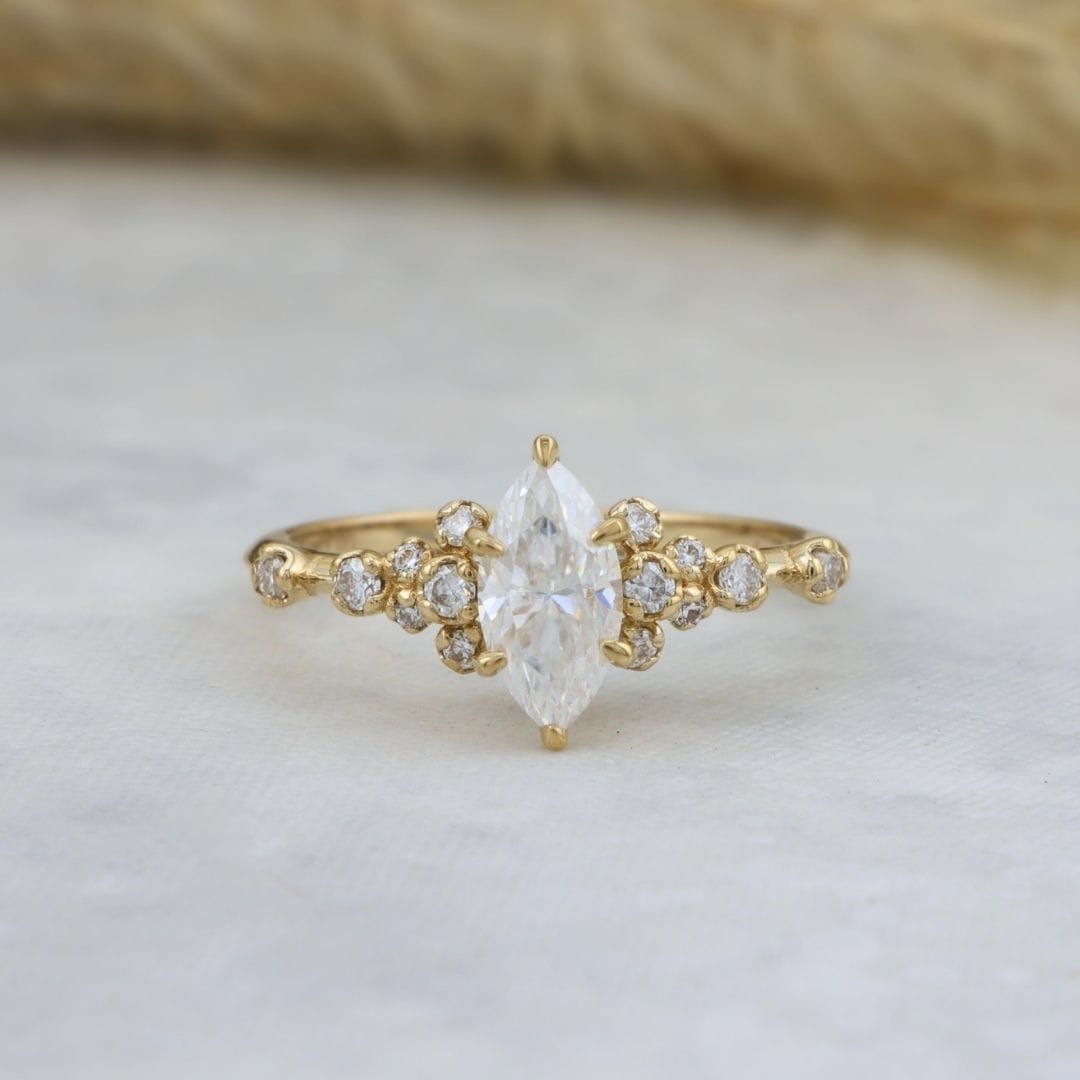 Bague Nuage Marquise Moissanites Mathieu Blanchard Bagues 5 / Or jaune 10K PBA5OM19475-5 Solitaire Moissanite Marquise 0,5ct en or 10K ou 925 | Mathieu Blanchard Mathieu Blanchard Joaillerie