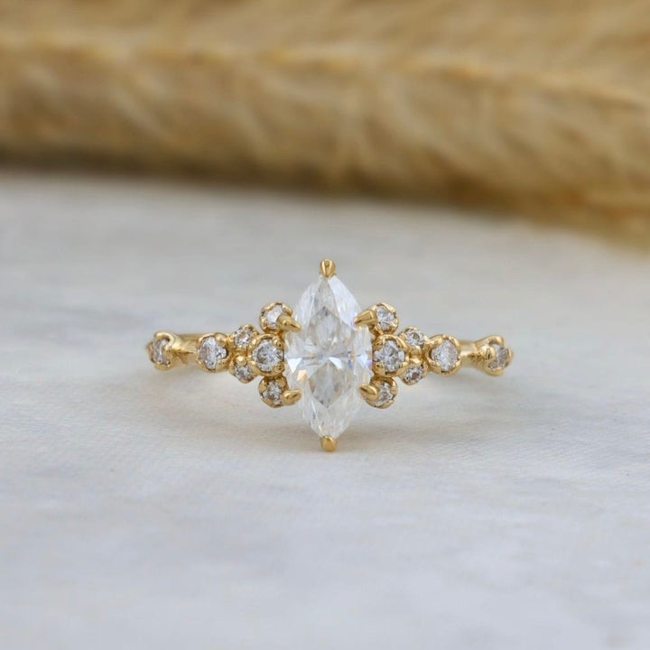 Bague Nuage Marquise Moissanites Mathieu Blanchard Bagues Solitaire Moissanite Marquise 0,5ct en or 10K ou 925 | Mathieu Blanchard Mathieu Blanchard Joaillerie