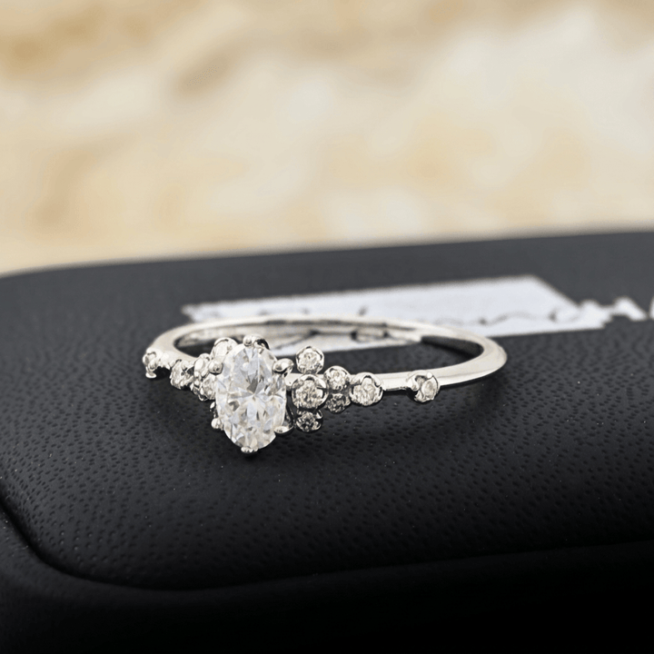 Bague Nuage Ovale Moissanites Mathieu Blanchard Bagues Solitaire Moissanite Ovale 0,4ct en or 10K ou 925 | Mathieu Blanchard Mathieu Blanchard Joaillerie