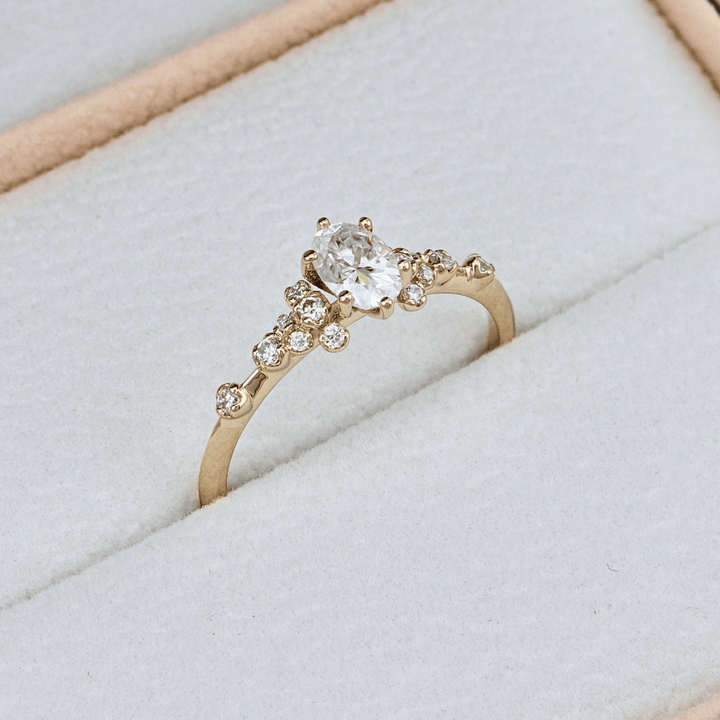 Bague Nuage Ovale Moissanites Mathieu Blanchard Bagues Solitaire Moissanite Ovale 0,4ct en or 10K ou 925 | Mathieu Blanchard Mathieu Blanchard Joaillerie