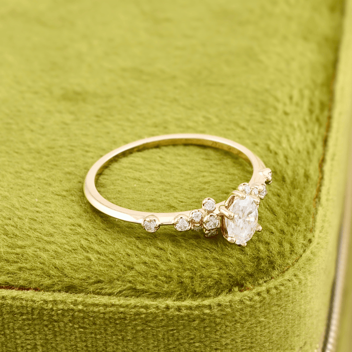 Bague Nuage Ovale Moissanites Mathieu Blanchard Bagues Solitaire Moissanite Ovale 0,4ct en or 10K ou 925 | Mathieu Blanchard Mathieu Blanchard Joaillerie