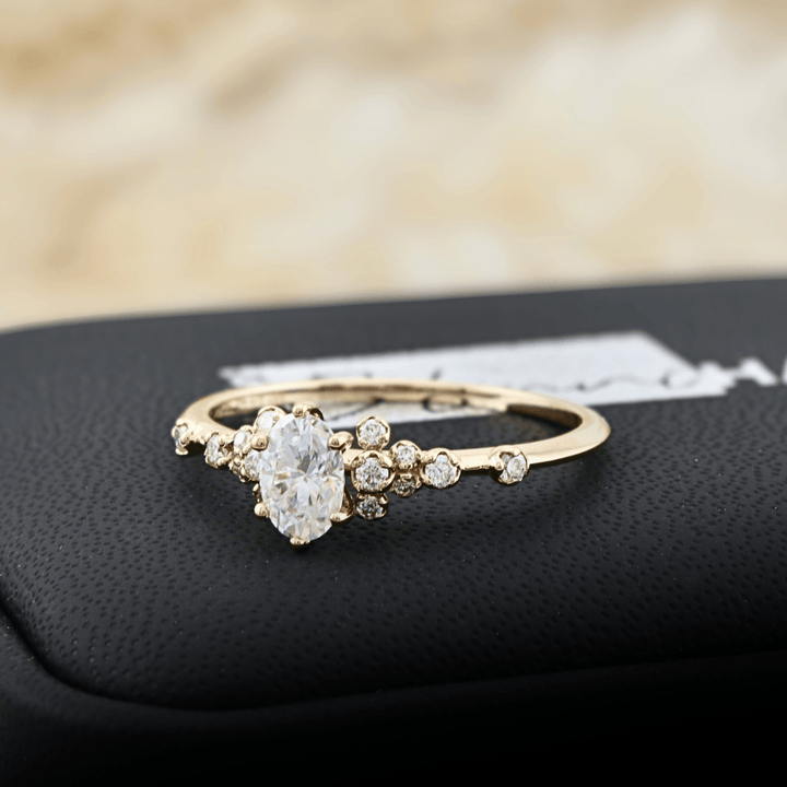 Bague Nuage Ovale Moissanites Mathieu Blanchard Bagues Solitaire Moissanite Ovale 0,4ct en or 10K ou 925 | Mathieu Blanchard Mathieu Blanchard Joaillerie