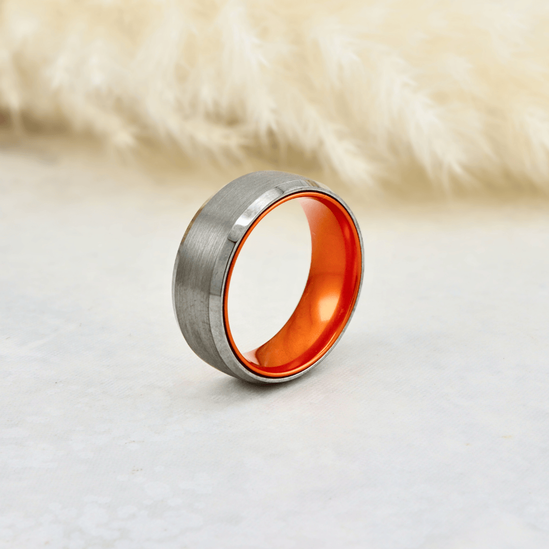 Bague Orange Électrique en tungstène Roadtripmadewood Bagues Bague Orange Électrique en tungstène | Mathieu Blanchard® Mathieu Blanchard Joaillerie