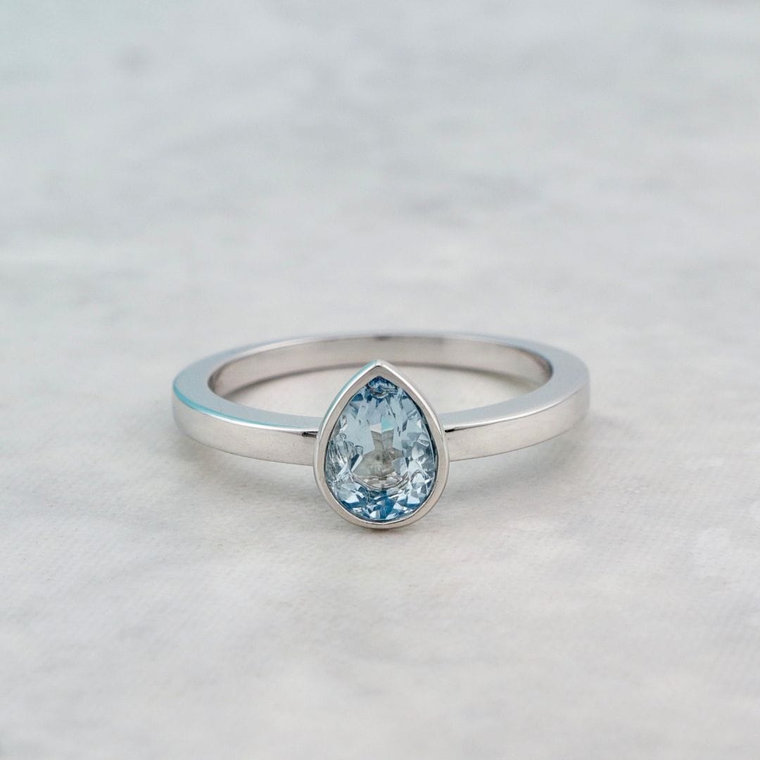 Bague Poire et aigue marine Mathieu Blanchard Bagues Bague en or 14K  - 18K et aigue-marine AAA | Mathieu Blanchard Mathieu Blanchard Joaillerie