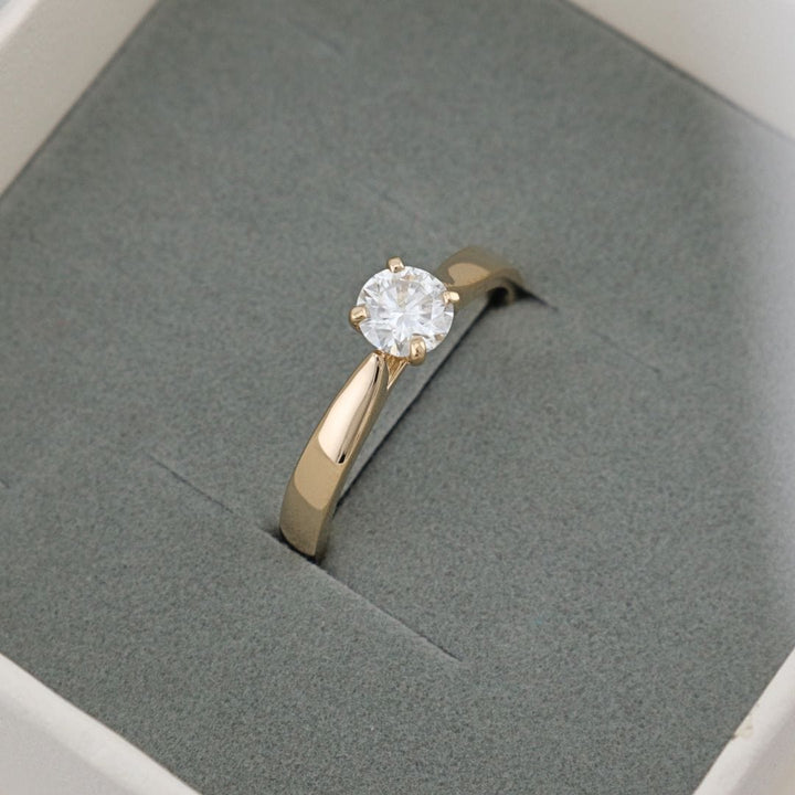 Mathieu Blanchard Bagues Bague solitaire Classique en or 14K - 18K et moissanite 0,5 ct