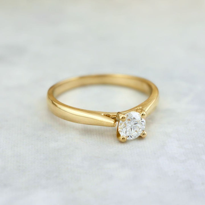 Bague solitaire Classique et diamant 0,45 ct Mathieu Blanchard Bagues Bague Solitaire en or 14K -18K et diamant 0,5ct | Mathieu Blanchard Mathieu Blanchard Joaillerie