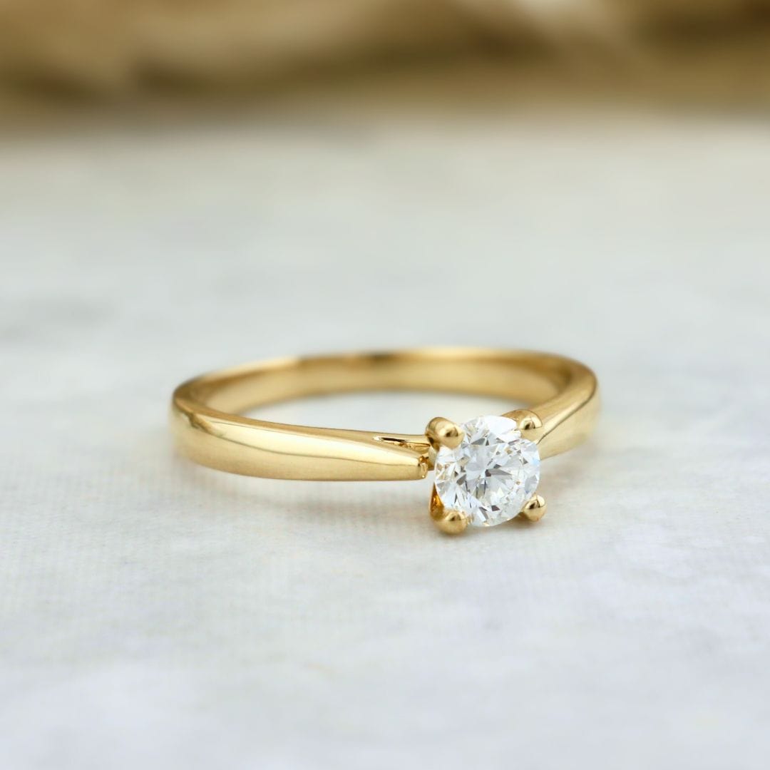 Bague solitaire Classique et diamant 0,45 ct Mathieu Blanchard Bagues Bague Solitaire en or 14K -18K et diamant 0,5ct | Mathieu Blanchard Mathieu Blanchard Joaillerie
