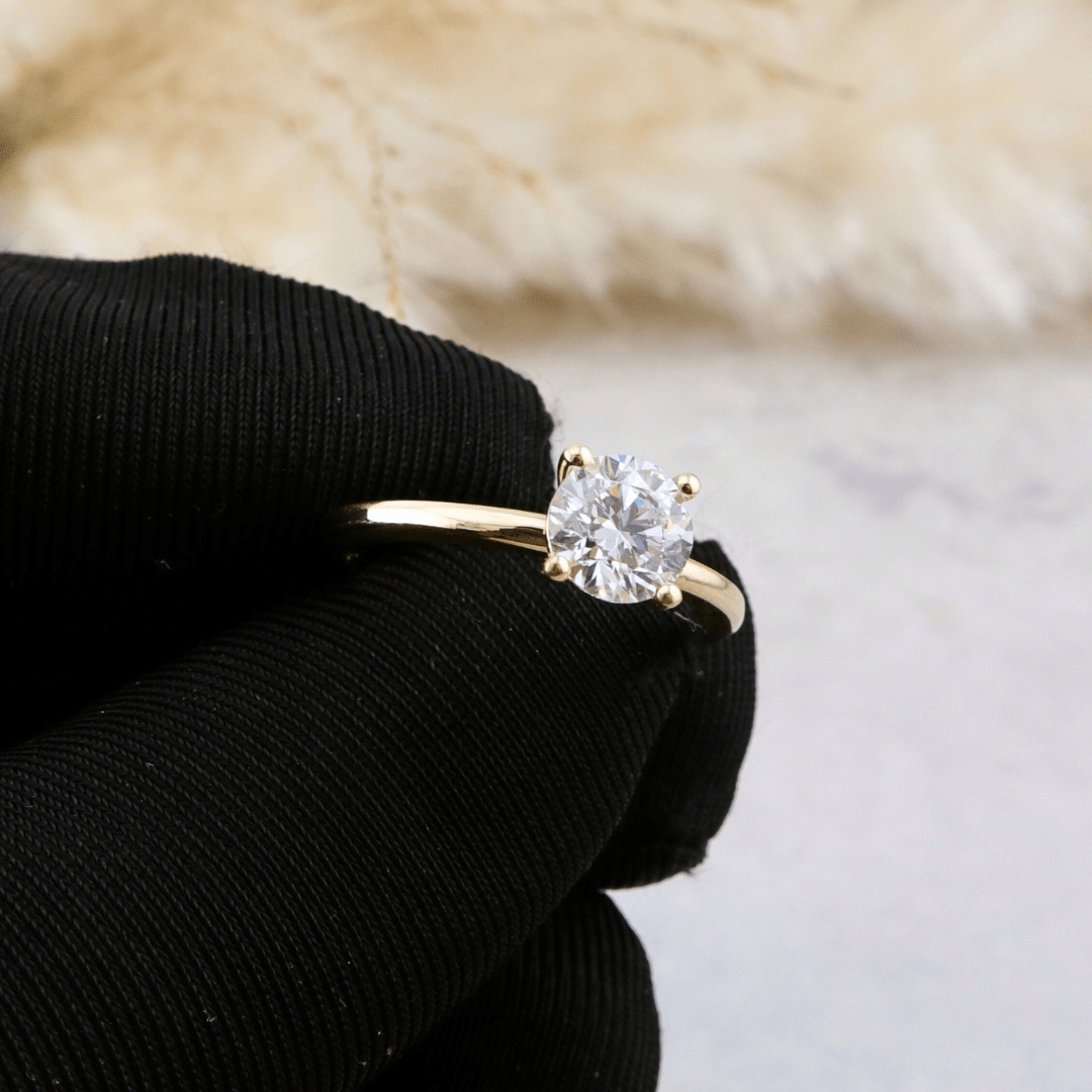 Bague solitaire Classique et diamant 0,5 1 ct Mathieu Blanchard Bagues Solitaire en or 14K - 18K et diamant rond 0,5 ct - 1.00 ct | Mathieu Blanchard Mathieu Blanchard Joaillerie