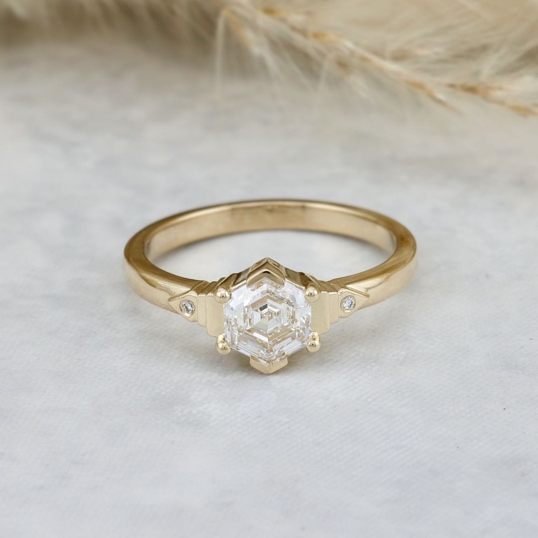 Bague Solitaire Diamant Hexagone 1 ct Mathieu Blanchard Bagues Bague Solitaire Diamant Hexagone 1 ct | Mathieu Blanchard Mathieu Blanchard Joaillerie