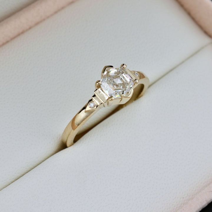 Bague Solitaire Diamant Hexagone 1 ct Mathieu Blanchard Bagues Bague Solitaire Diamant Hexagone 1 ct | Mathieu Blanchard Mathieu Blanchard Joaillerie