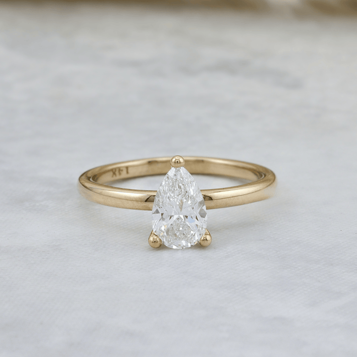 Bague solitaire Diamant Poire Mathieu Blanchard Bagues Bague Solitaire en or 14K - 18K et diamant poire 0,5ct | Mathieu Blanchard Mathieu Blanchard Joaillerie