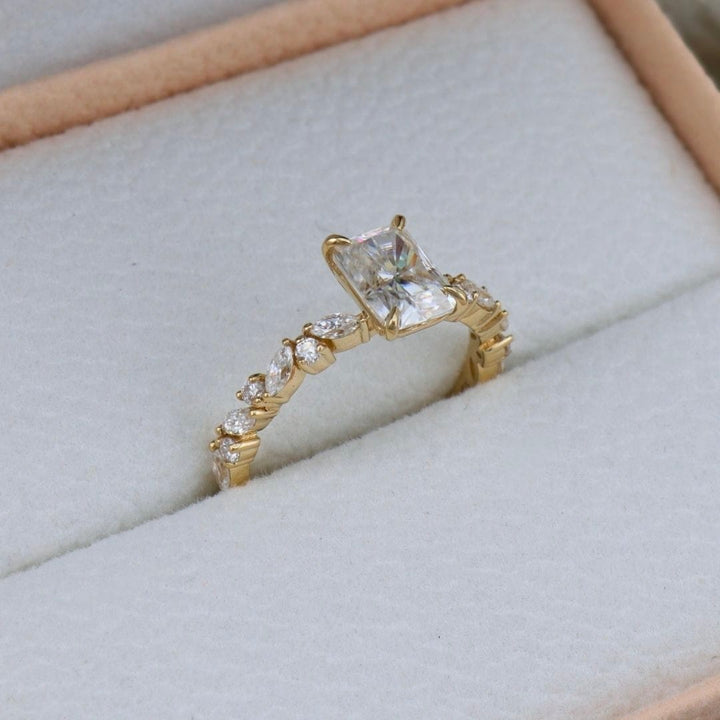 Mathieu Blanchard Bagues Bague solitaire - Diamant Radiant &amp; Marquise
