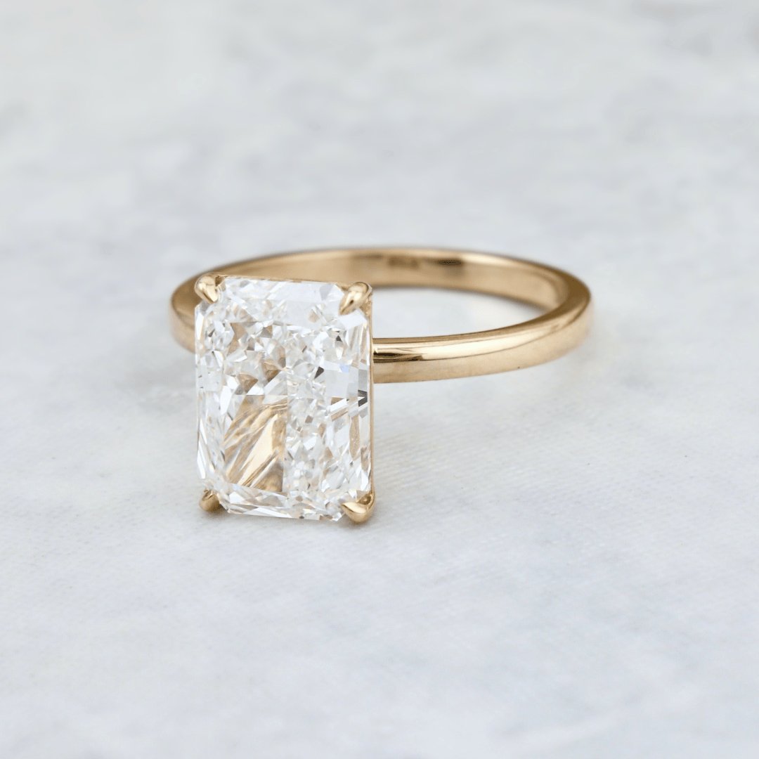 Mathieu Blanchard Bagues Bague Solitaire Halo Diamant Radiant 3,8 ct