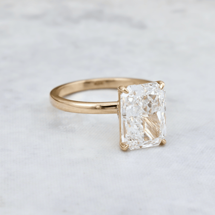 Bague Solitaire Halo Diamant Radiant 3,8 ct Mathieu Blanchard Bagues Bague Boucle Solitaire Halo Diamant Radiant 3,8 ct | Mathieu Blanchard Mathieu Blanchard Joaillerie