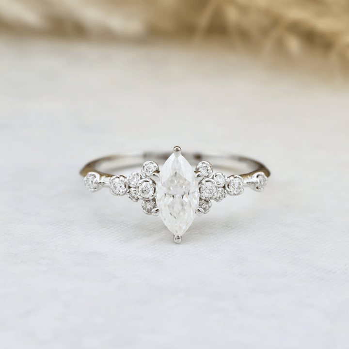 Mathieu Blanchard Bagues Bague solitaire Nuage Marquise en or 10K ou argent sterling et moissanites