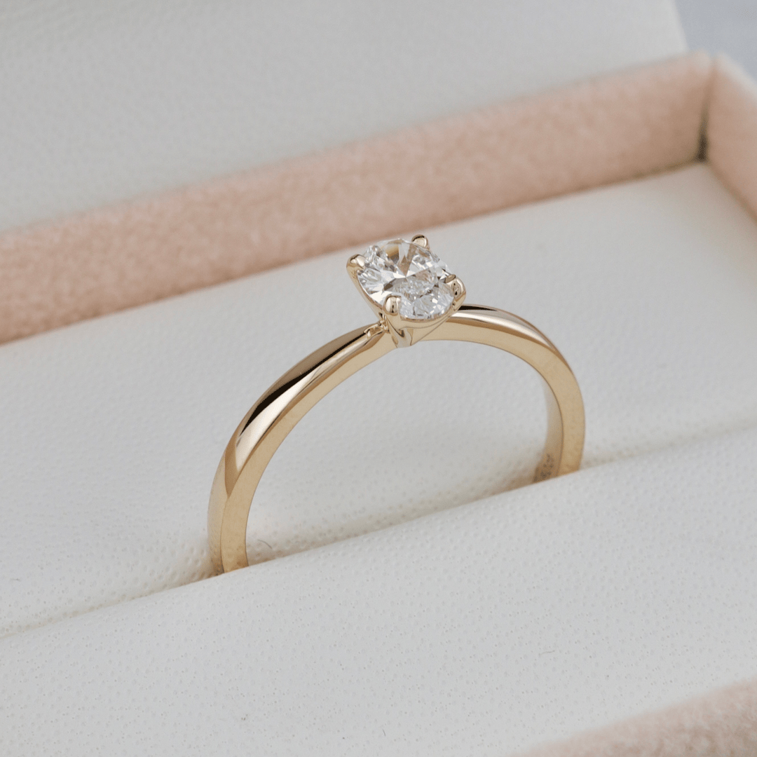 Bague solitaire Ovale 0,5 ct Mathieu Blanchard Bagues Bague Solitaire en or 14K - 18K et diamant oval 0,5ct | Mathieu Blanchard Mathieu Blanchard Joaillerie