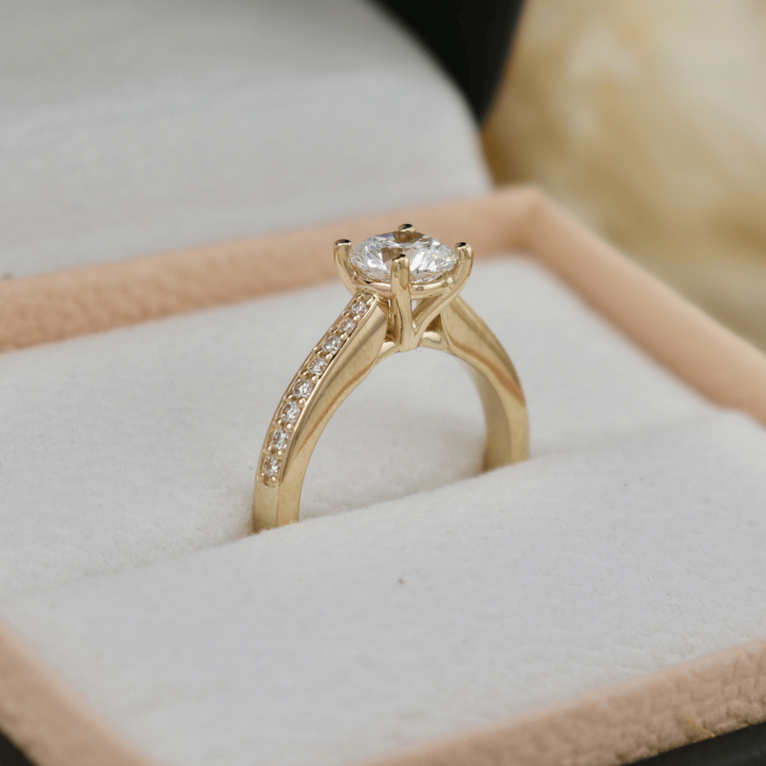 Mathieu Blanchard Bagues Bague solitaire Pavé en or 14K - 18K ou platine et diamant 1 ct