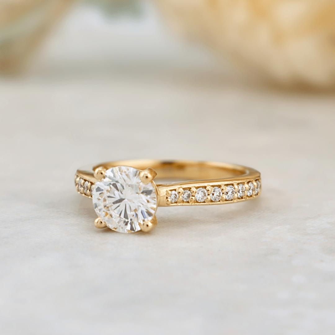 Bague solitaire Pavé et diamant 1 ct Mathieu Blanchard Bagues Bague de fiançailles solitaire pavée - 1ct | Mathieu Blanchard Mathieu Blanchard Joaillerie