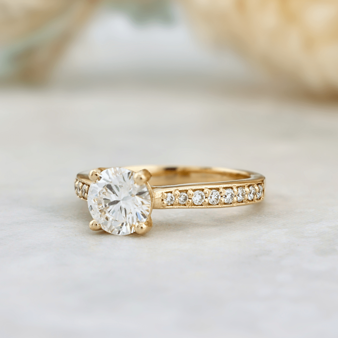 Bague solitaire Pavé et diamant 1 ct Mathieu Blanchard Bagues Bague de fiançailles solitaire pavée - 1ct | Mathieu Blanchard Mathieu Blanchard Joaillerie