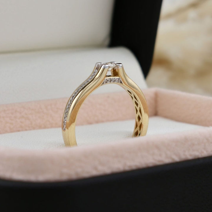 Mathieu Blanchard Bagues Bague Suspension — Halo caché et diamants d’accent