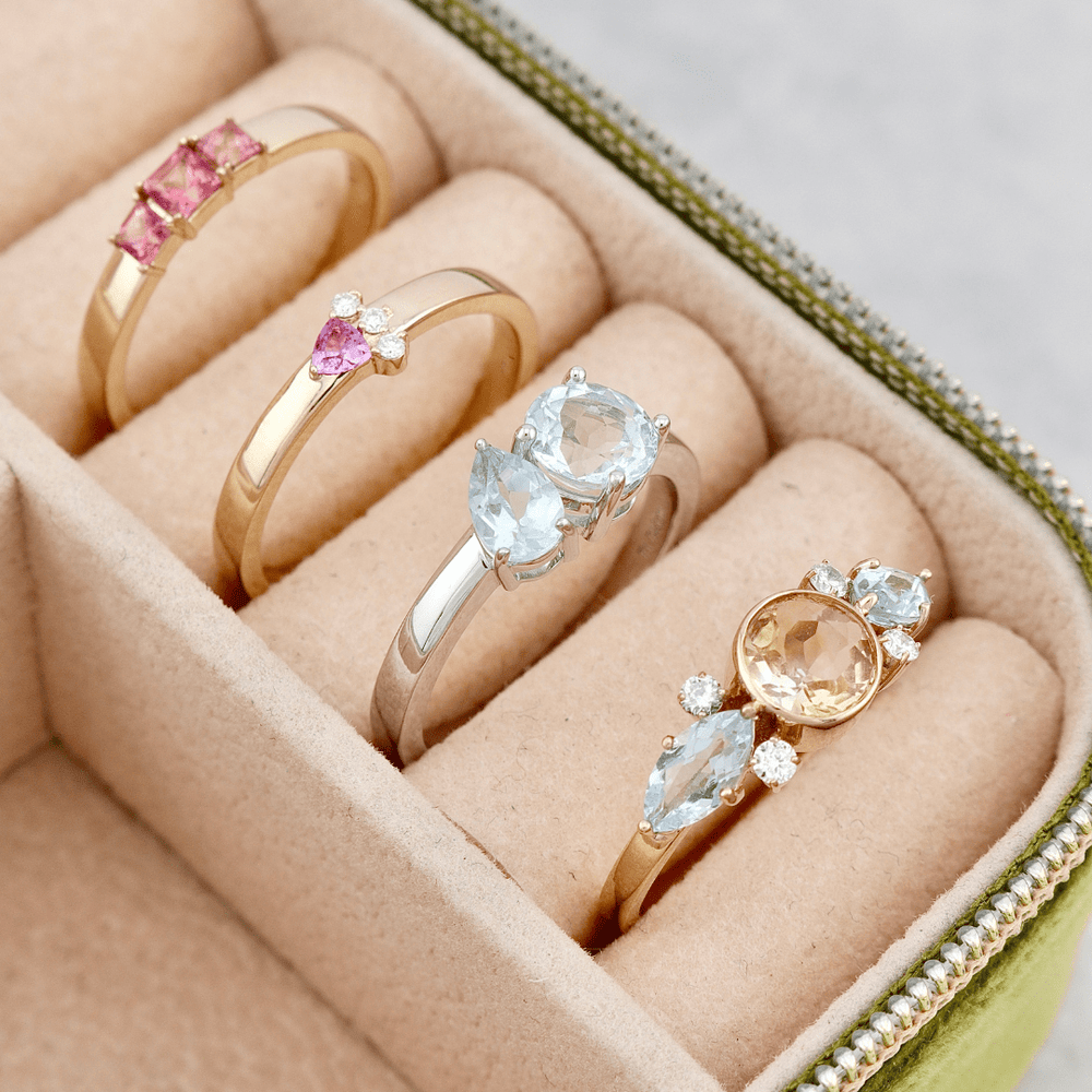 Bague Toi&Moi et topaze en or blanc 14K Mathieu Blanchard Bagues Bague Toi&Moi en or 14K et topaze bleu  1,745 ctw   | Mathieu Blanchard Joaillerie Mathieu Blanchard Joaillerie