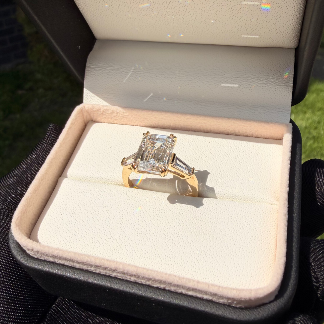 Mathieu Blanchard Bagues Bague Trapèze - Diamant Émeraude 6 ct