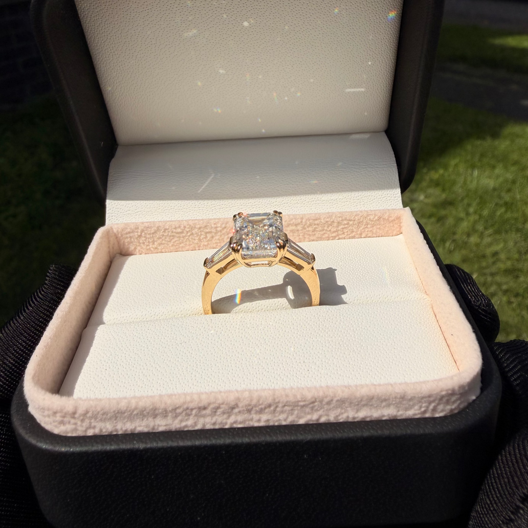 Mathieu Blanchard Bagues Bague Trapèze - Diamant Émeraude 6 ct